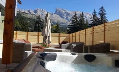 Large 3-room / 6-room apartment in the heart of the resort - south-facing