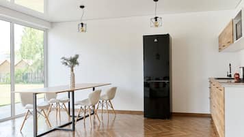 Villa | In-room dining