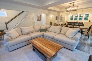 Smart TV, fireplace, offices