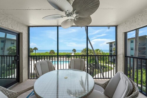 Tarpon Beach 206: Beautiful Condo & Stunning Gulf Views to Match