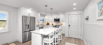 Tarpon Beach 206: Beautiful Condo & Stunning Gulf Views to Match