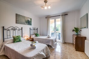 4 chambres, Wi-Fi gratuit, draps fournis