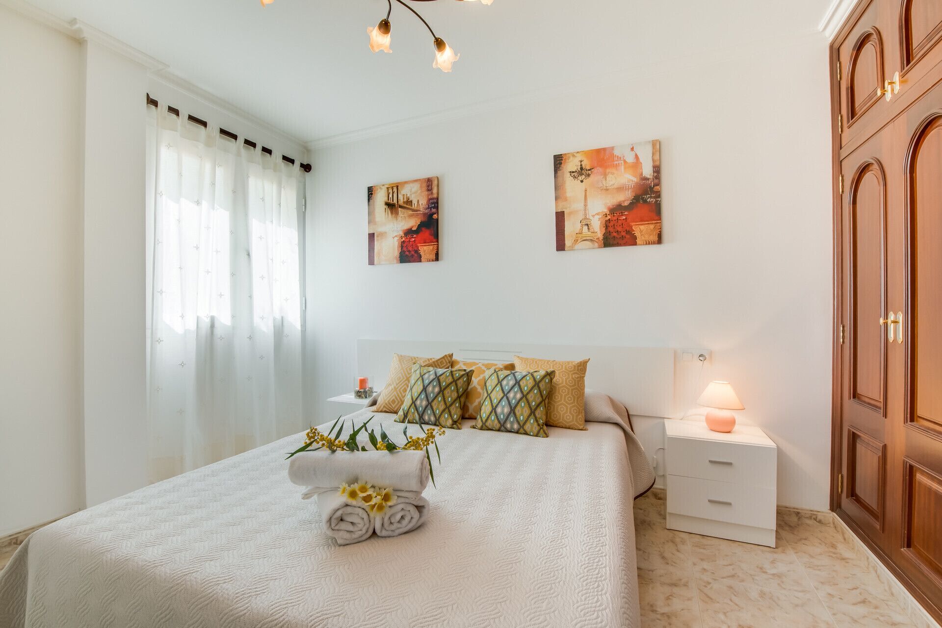4 bedrooms, free WiFi, bed sheets