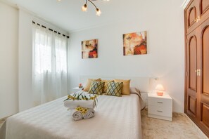 4 bedrooms, free WiFi, bed sheets