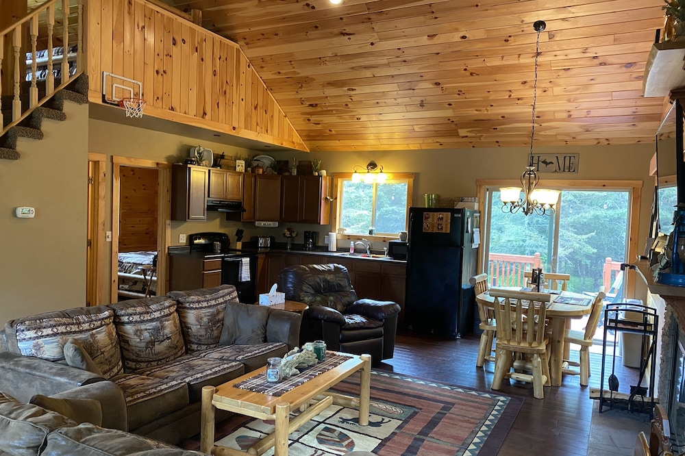 Cozy Cabin in the Beautiful Upper Michigan