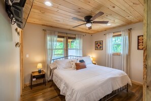 2 bedrooms, free WiFi, bed sheets - Lazy Laurel-Hot Tub - Fire Pit -Wifi (Bryson City)