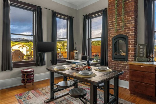 Old St. Vincent's 303 — Sauna | 14ft Loft | Mtn Views | Walk Downtown