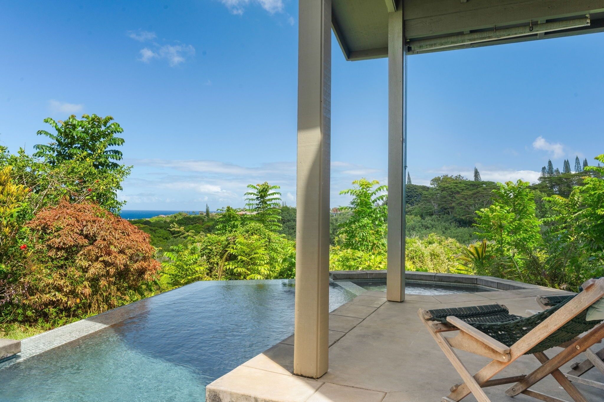 House, 3 Bedrooms | Pool | Outdoor pool, an infinity pool