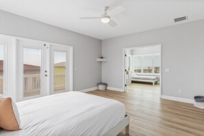 5 bedrooms, iron/ironing board, free WiFi, bed sheets