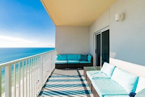 Terrace/patio - Perfect views and great amenities at Gulf Shores! (Gulf Shores)