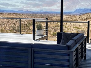 Property grounds - Big Bend StarGazer:Retro Airstream,Neolithic Views (Terlingua)