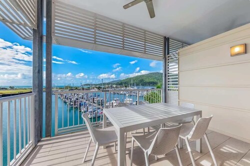 Marina living and Whitsundays lifestyle