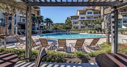 256 Sandcastles Beautiful Oceanfront, Ground Floor Hotel Room & Private Patio