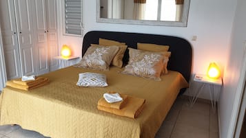 3 bedrooms, in-room safe, iron/ironing board, free WiFi