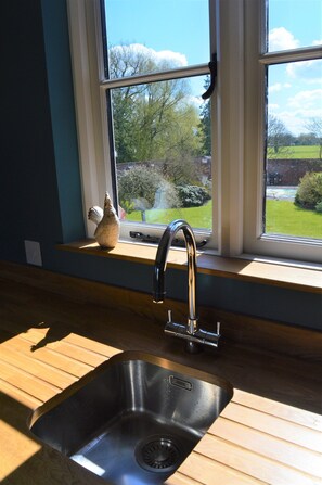 Interior - Cockloft, Romantic Countryside Hideaway (Bishops Cannings)