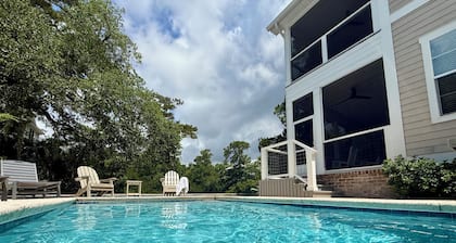 5 Bedroom Home with Heated Private Pool, Wildlife Views, Steps to Pier Village!