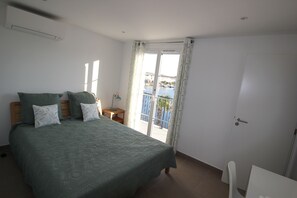 4 camere, ferro/asse da stiro, culla da viaggio, Wi-Fi gratuito