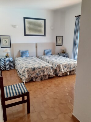 3 Schlafzimmer, Bügeleisen/Bügelbrett, Reisekinderbett, WLAN