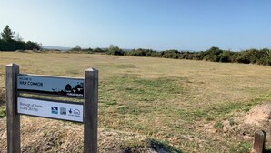 Segnale di benvenuto per Ham Common, che indica che fa parte del distretto di Poole.