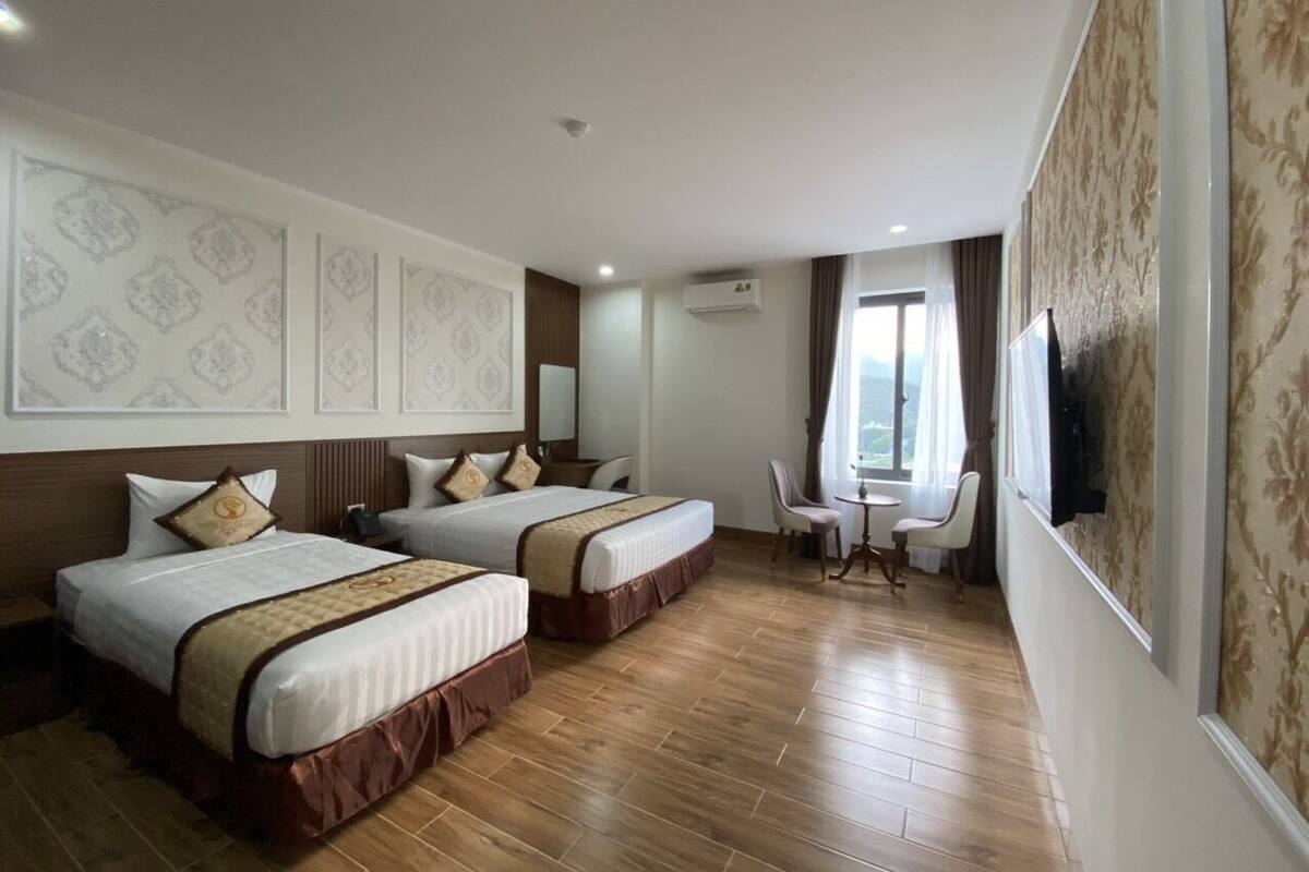Minibar, in-room safe, free WiFi, bed sheets