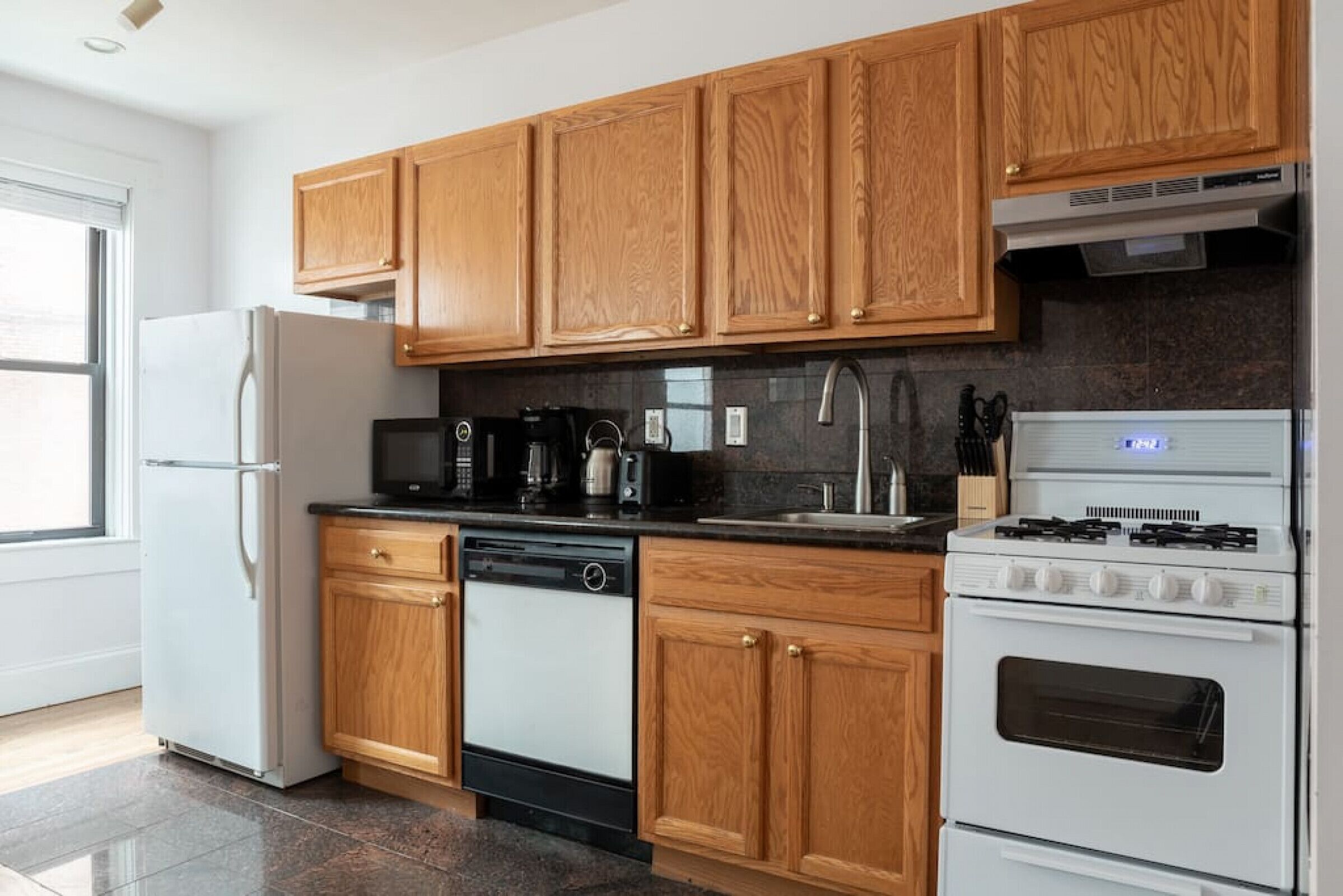 Modern 1BRs steps from Boston Common + South End