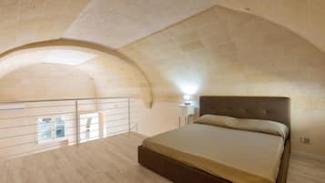 2 Schlafzimmer, Bügeleisen/Bügelbrett