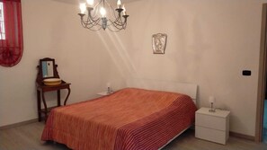 1 bedroom, free WiFi, bed sheets - House Vittone Venaria Reale (Venaria Reale)