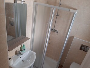 Hårtørrer, håndklæder, Sæbe, Shampoo