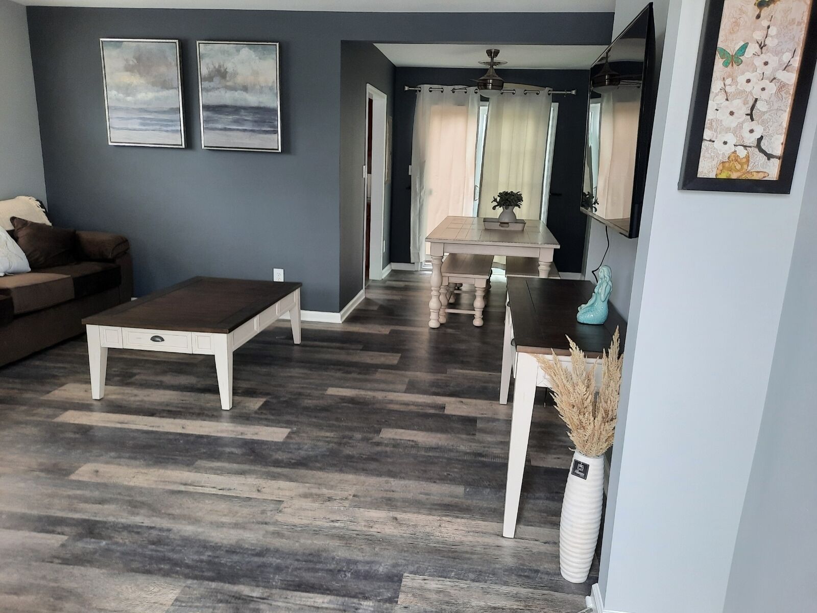 Pet Friendly Near Cape May / Wildwood 3 BRs 2 Bath Sleeps12 with Fenced in Yard 