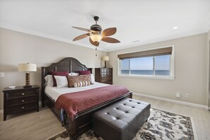 3 chambres, fer et planche à repasser, lit de bébé portatif
