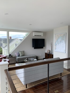 Smart TV - Exquisite 2BR/2BA+Stunning Views+Munjoy Hill (Portland)