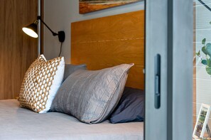 2 bedrooms, desk, iron/ironing board, travel cot