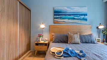 2 Schlafzimmer, Schreibtisch, Bügeleisen/Bügelbrett, Reisekinderbett