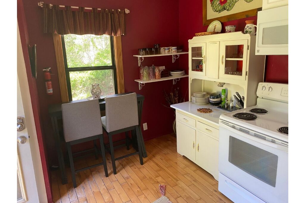 Rustic, yet modern Cabin Escape