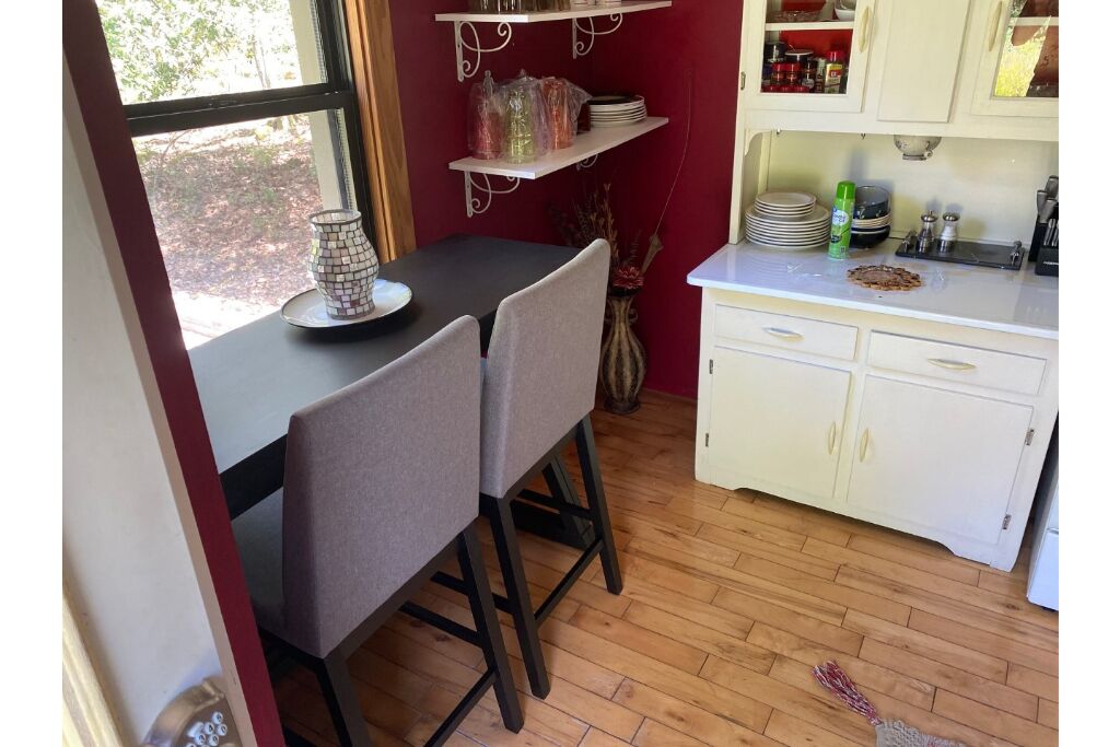 Rustic, yet modern Cabin Escape