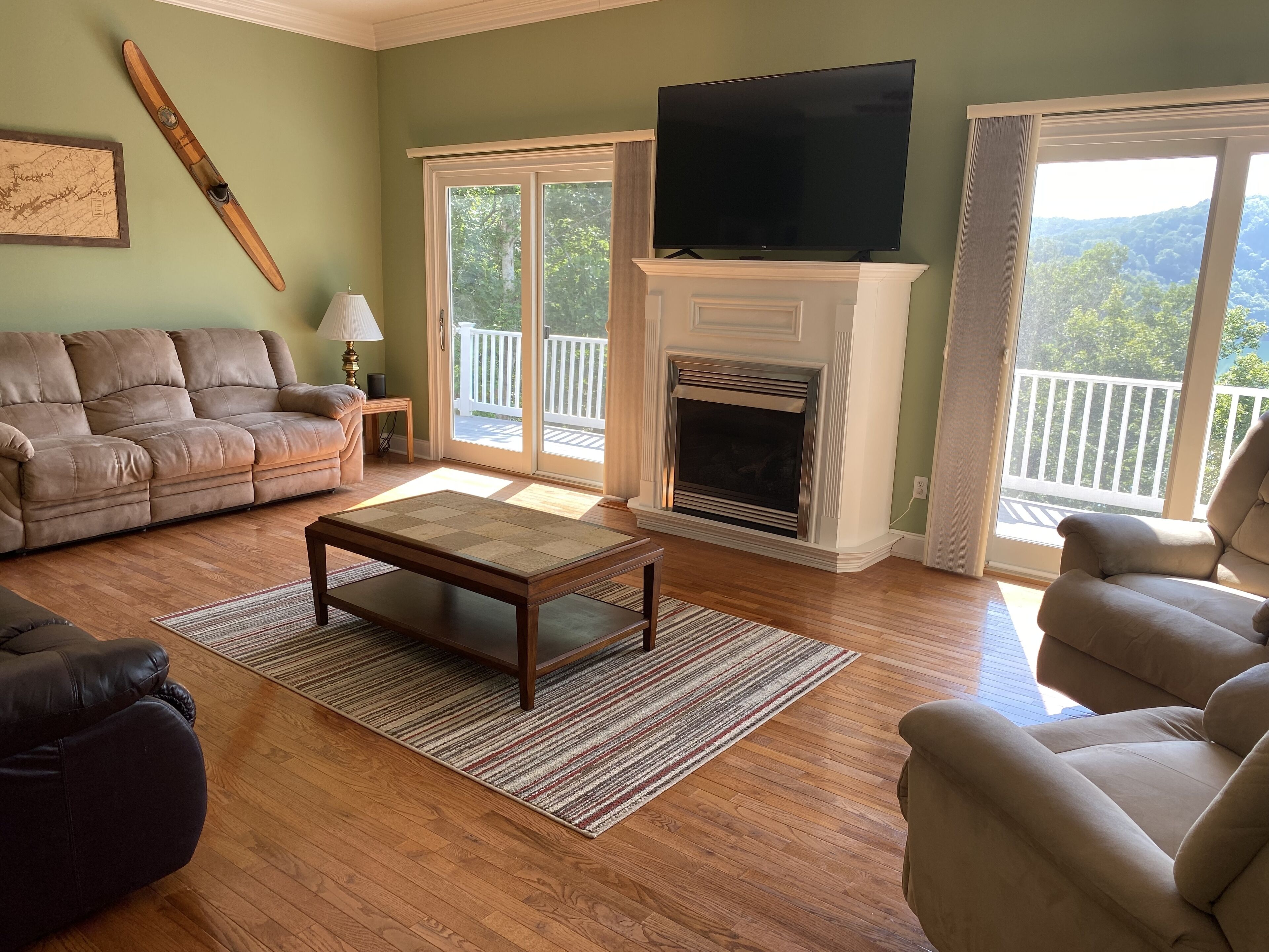 Quiet and Convenient Lakefront Home