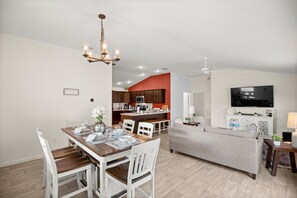 Interior - Cozy 2 bedroom 1 bath villa with a sun patio. (Wildwood)