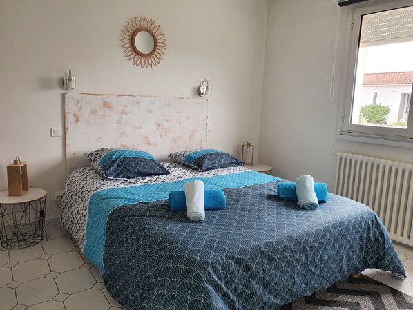 3 bedrooms, iron/ironing board, travel cot, free WiFi