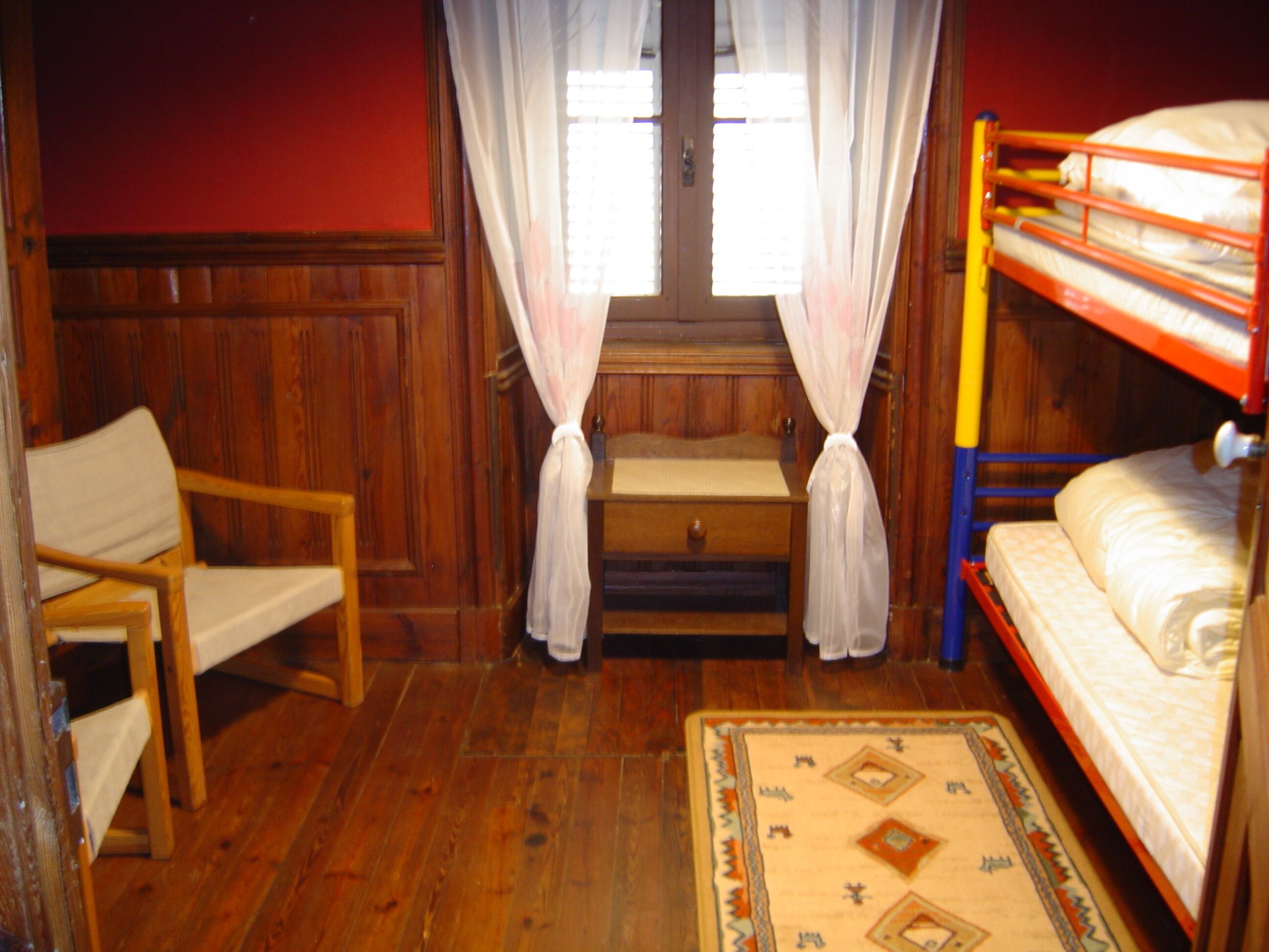 3 chambres, coffres-forts dans les chambres, lit parapluie, Wi-Fi