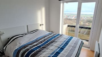 2 chambres, fer et planche Ă repasser