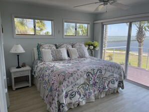 3 室のベッドルーム、デスク、アイロン / アイロン台、WiFi