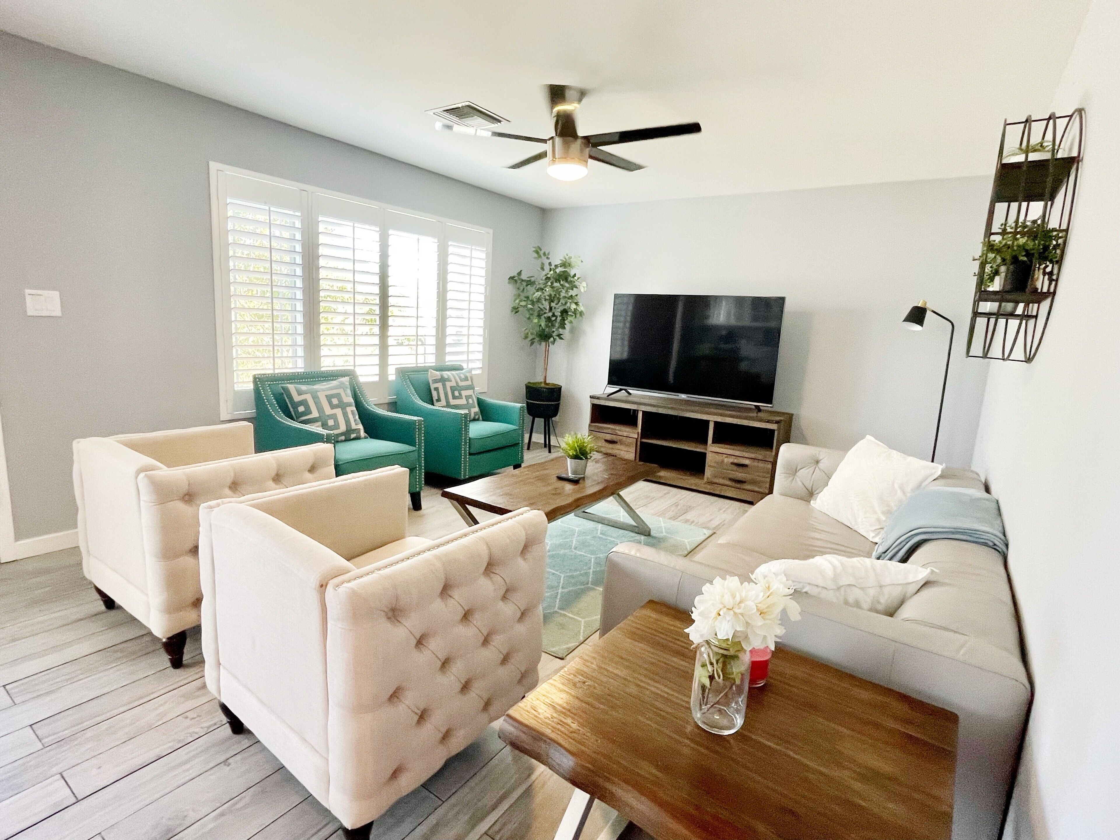 4 Bedrooms Farm house in center of Old town with pool and spa