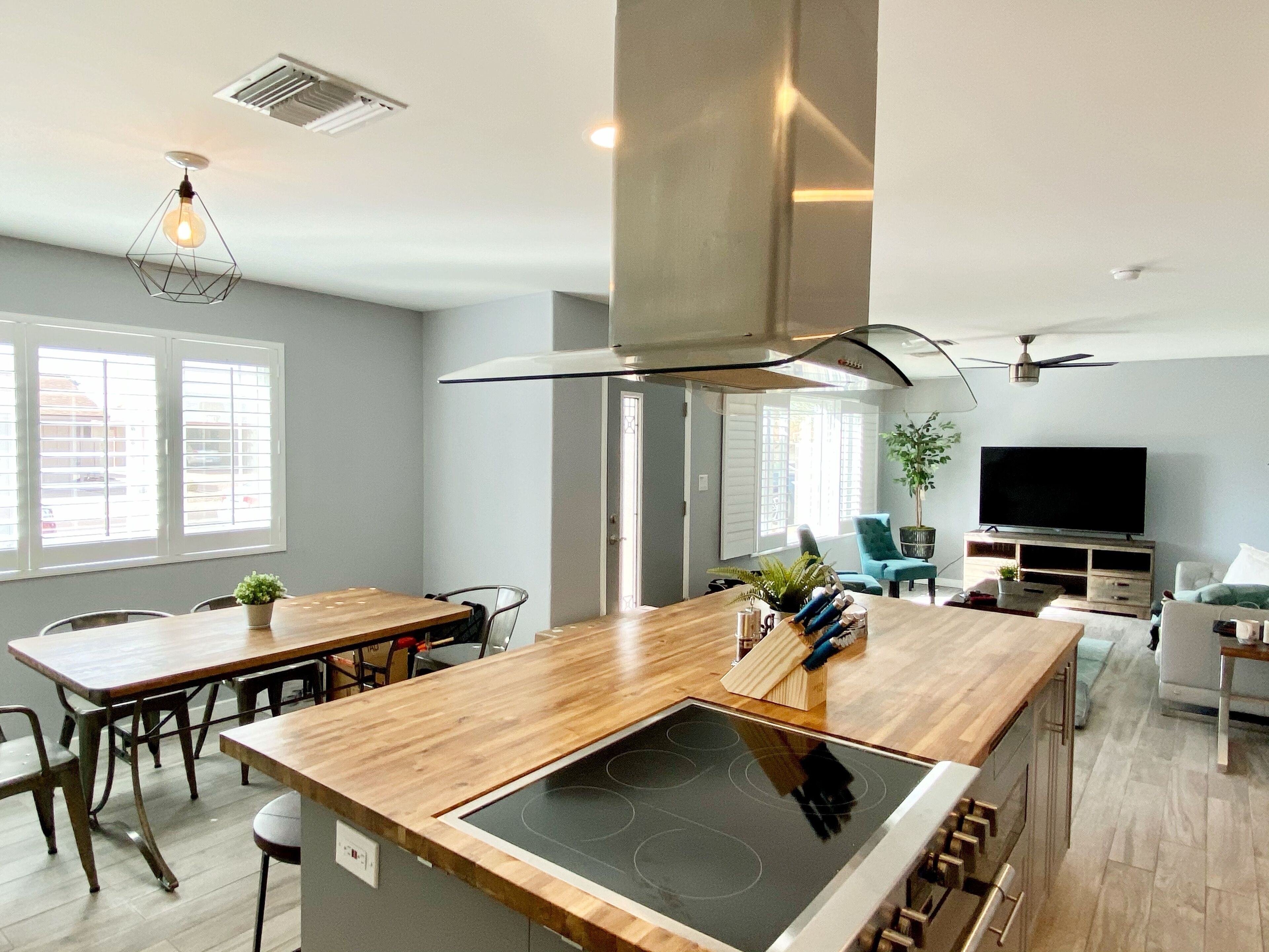 4 Bedrooms Farm house in center of Old town with pool and spa