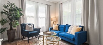 Pet friendly getaway in Downtown Hot Springs!