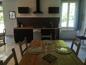 Dining - Maison Cocoon en Brocéliande (Loutehel)
