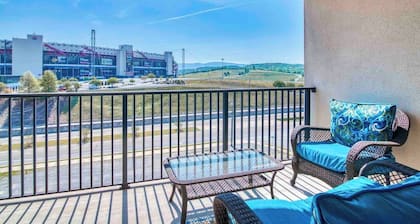 NEW! 2BR/2BA Bristol Speedway,Elevator, One Level