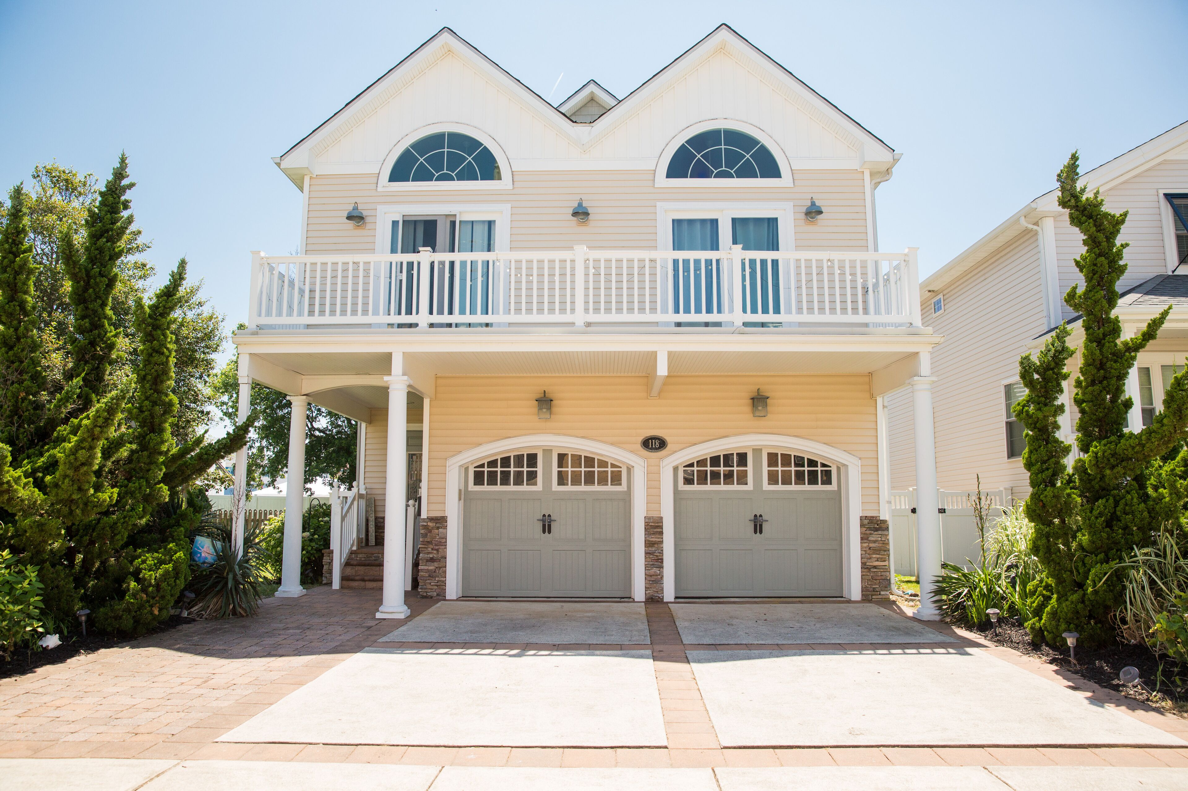 Wild Ice Cream - 4 bedroom - 2.5 bath - off street parking - North Wildwood, NJ
