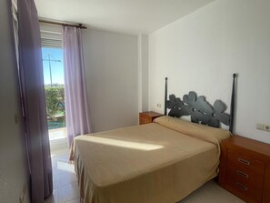 2 camere, ferro/asse da stiro