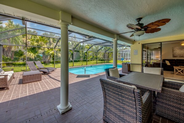 Outdoor pool, a heated pool