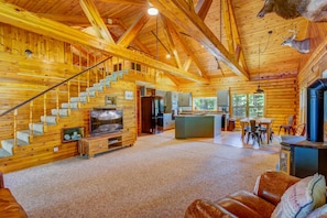 Smart TV, fireplace, books, offices